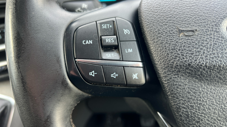 Ford Transit Custom 300 L2 Diesel Fwd 2.0 EcoBlue 130ps Low Roof Limited Van